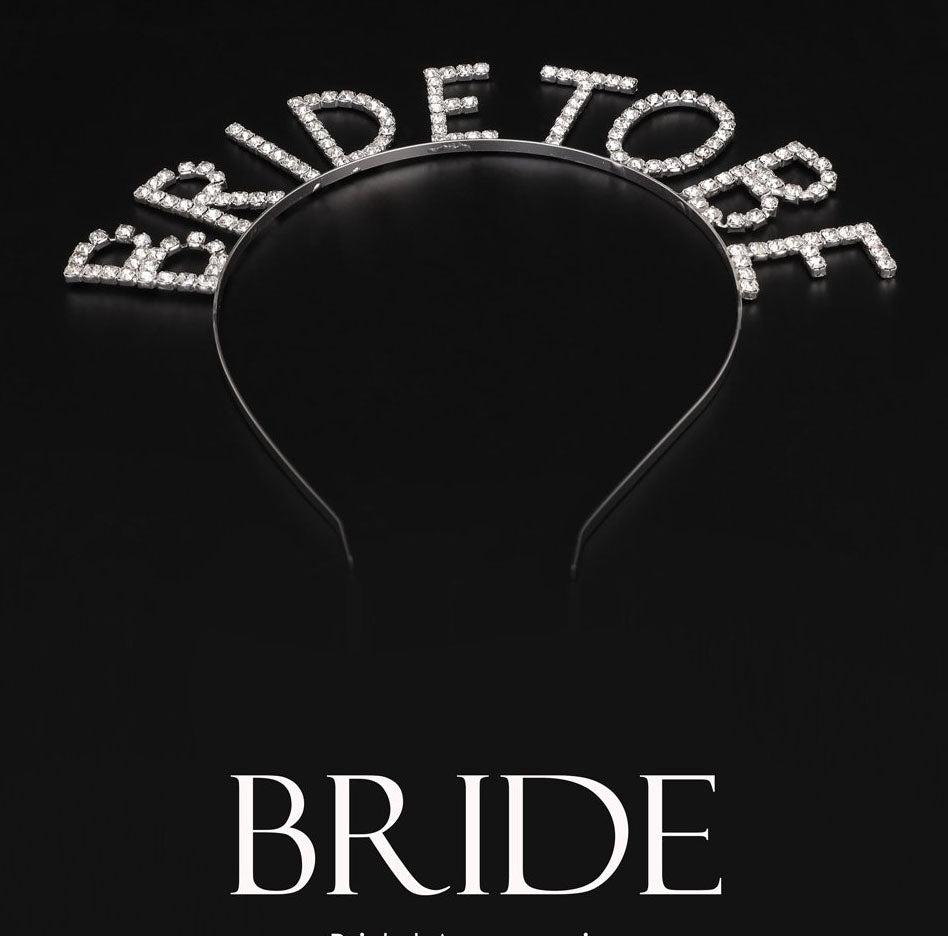 تاج عروس فضي مرصع بالكريستال بتصميم Bride To Be (5347)