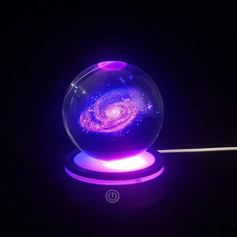 كرة زجاجية دوارة بتصميم درب التبانة مع USB