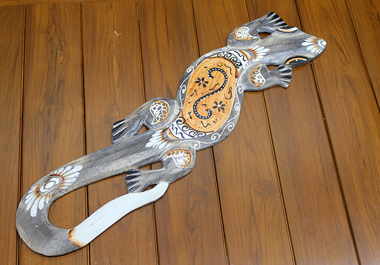 Wooden Wall-Mounted Lizard Figurine