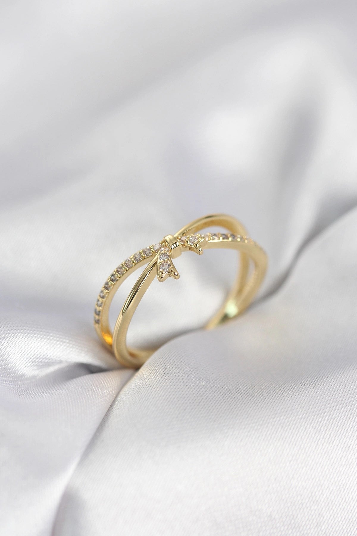 Mey İthalat® Gold Renk Zirkon Taşlı Fiyonk Model Kadın Yüzük