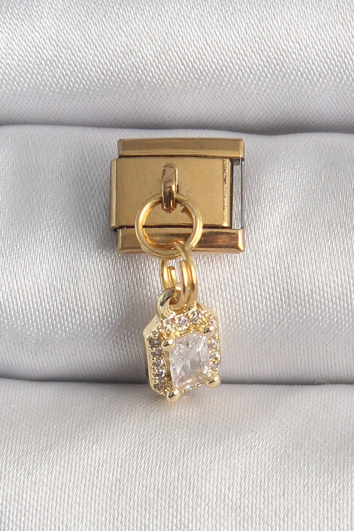 Mey İthalat® 316L Çelik Gold Renk Sallantı Zirkon Taşlı Kare Model Nomination Charm