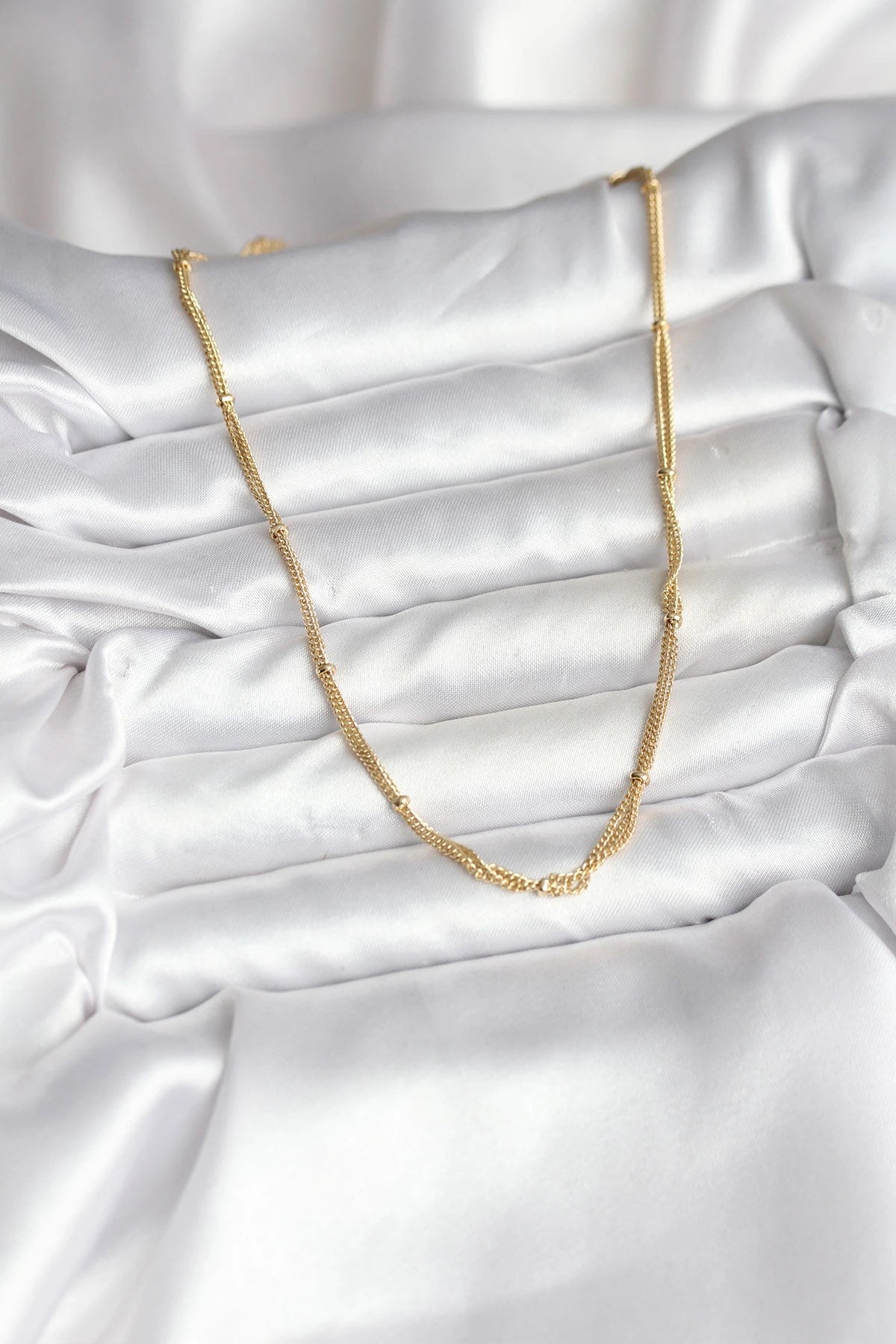 Mey İthalat® 14K Gold Renk Kaplama Topçuk Zincirli Model CM Kadın Kolye