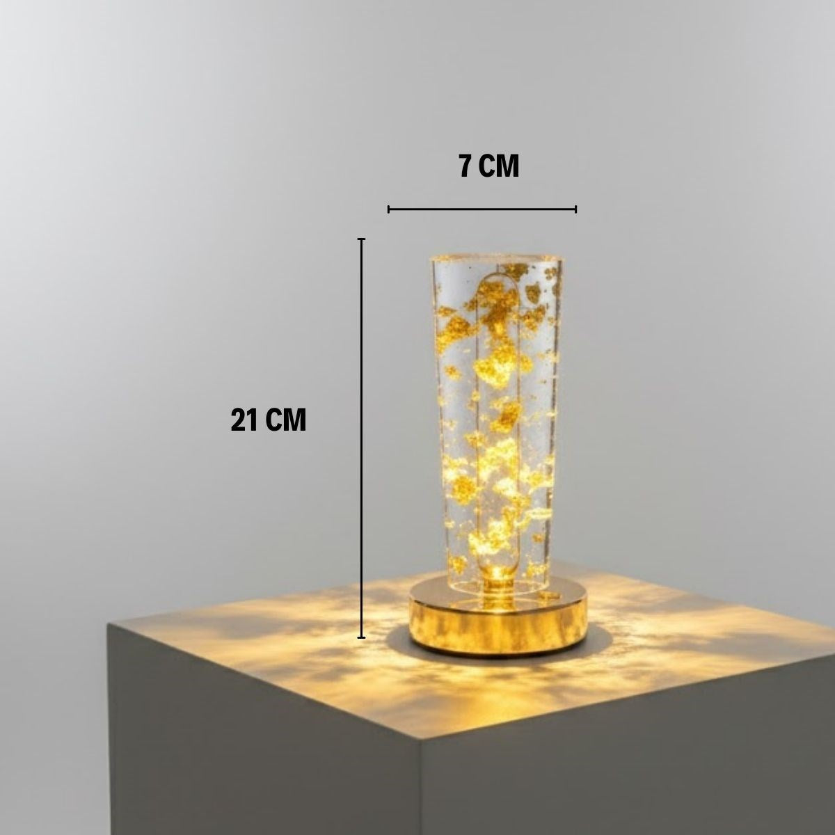 Silindirik Kristal Altın Toz Model LED Masa Lambası - Gold Tabanlı, Dokunmatik, 3 Renk Işık Modlu, Şarjlı Modern Dekoratif Gece Lambası (5347)