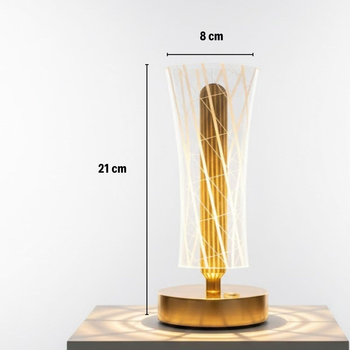 Silindirik Kristal Çizgi Model LED Masa Lambası - Gold Tabanlı, Dokunmatik, 3 Renk Işık Modlu, Şarjlı Modern Dekoratif Gece Lambası (5347)
