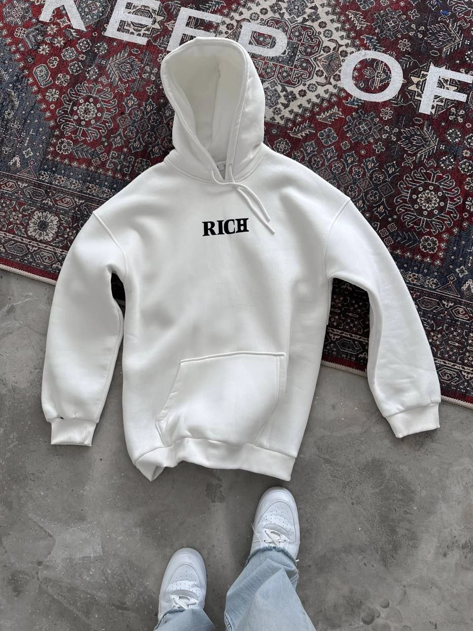 Long Sleeve Hooded Chest Print Sweatshirt - White