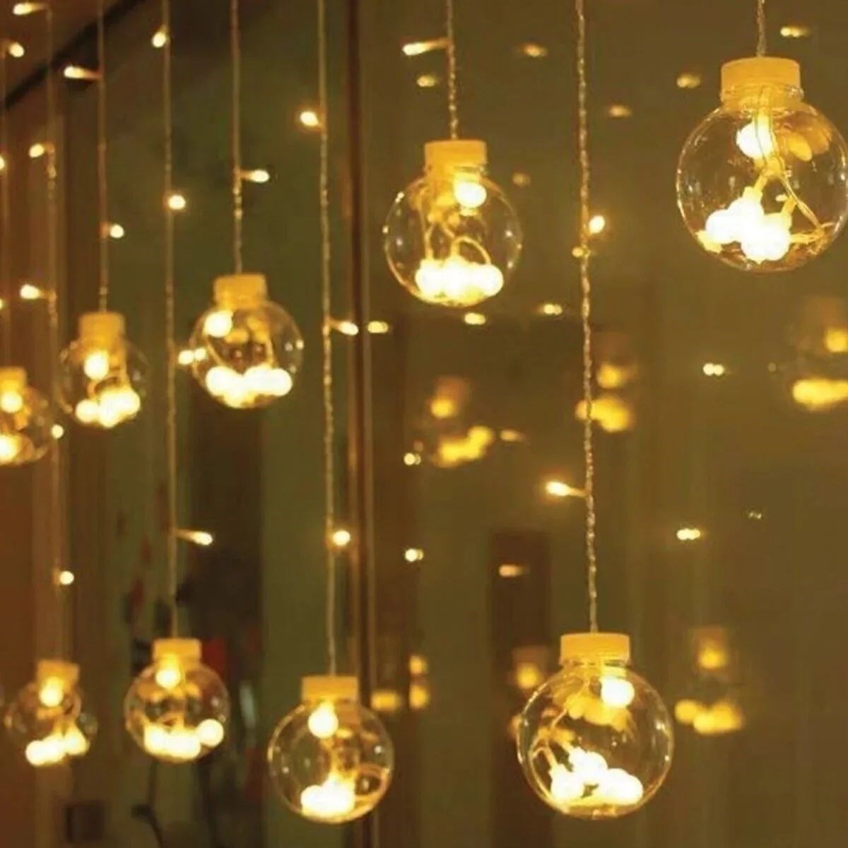 10 Sarkıtlı Kumandalı Dekoratif Top İçi Mini Toplu LED Günışığı Rengi Dekoratif Aydınlatma (5347)