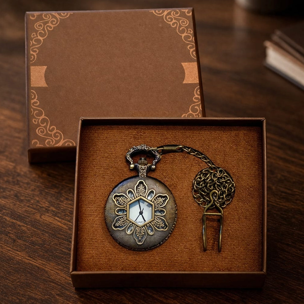 Geometrik Oymalı Tasarım - Köstekli Zincirli Cep Saati - Vintage Bronz