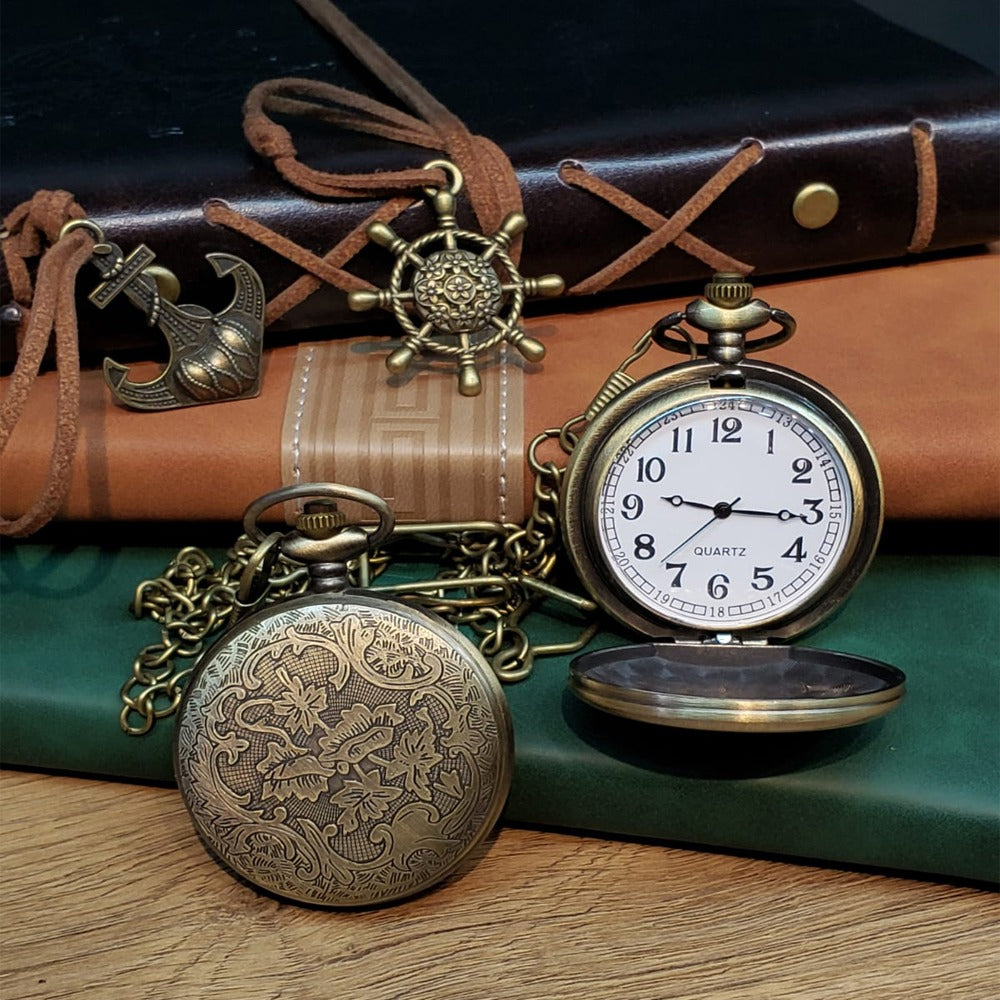 Geometrik Oymalı Tasarım - Köstekli Zincirli Cep Saati - Vintage Bronz