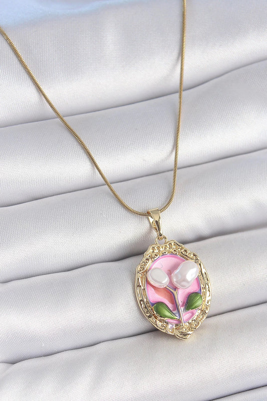 Mey İthalat® 316L Çelik Gold Renk Zincir Pembe Mineli İncili Çiçek İşlemeli Portre Model Kadın Kolye