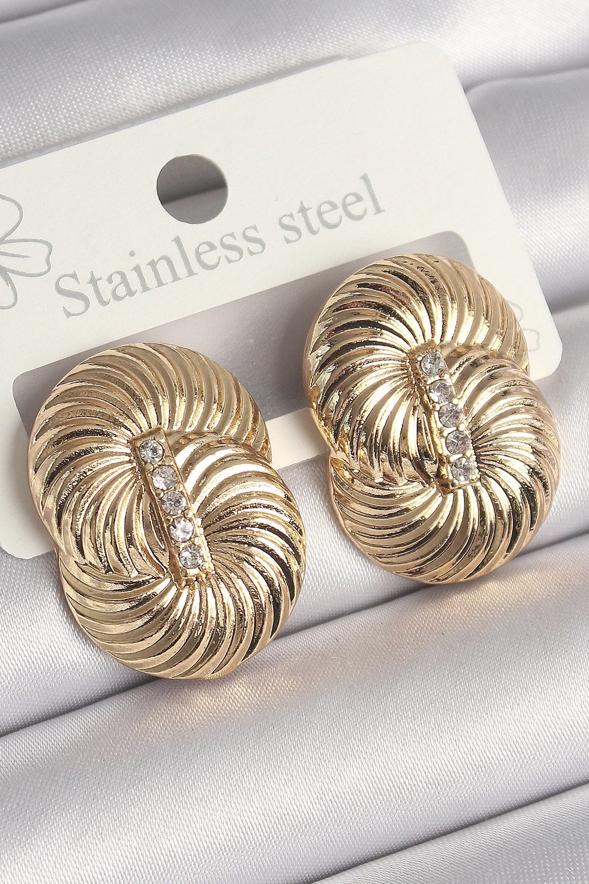 Mey İthalat® Pirinç Gold Renk Zirkon Taşlı Sarmal Model Kadın Küpe