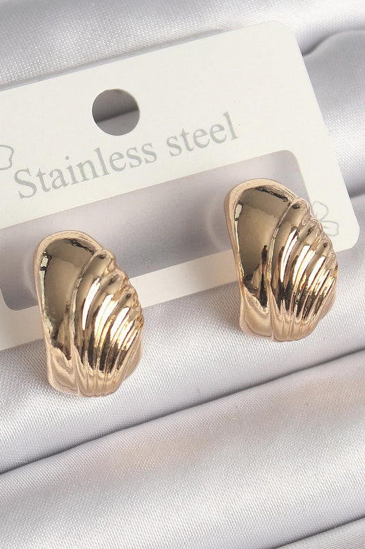 Mey İthalat® Pirinç Gold Renk İşleme Detaylı Yarım Halka Model Kadın Küpe