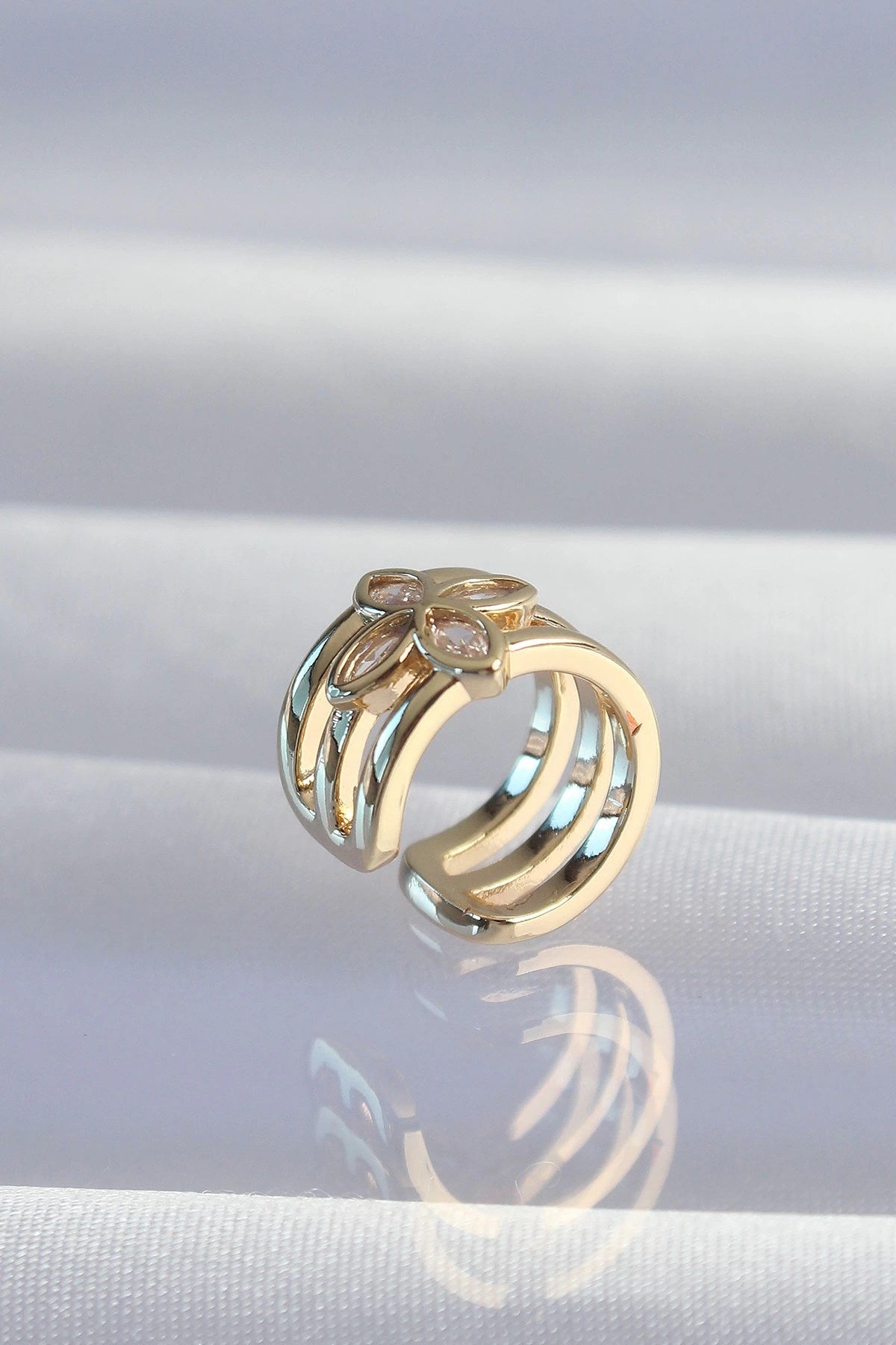 Mey İthalat® Pirinç Gold Renk Yonca Earcuff Küpe