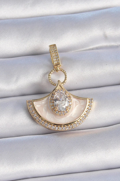 Mey İthalat® Pirinç Gold Renk Zirkon Taş Detaylı Beyaz Mineli Ajda Charm