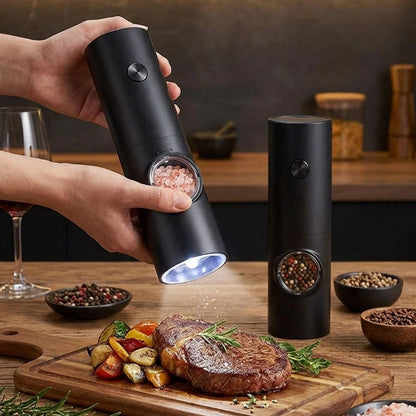 Starixa® Otomatik Pilli Tuz Karabiber Değirmeni Seti 2 li - LED Işıklı, Standlı, Elektrikli Baharat Öğütücü Baharatlık