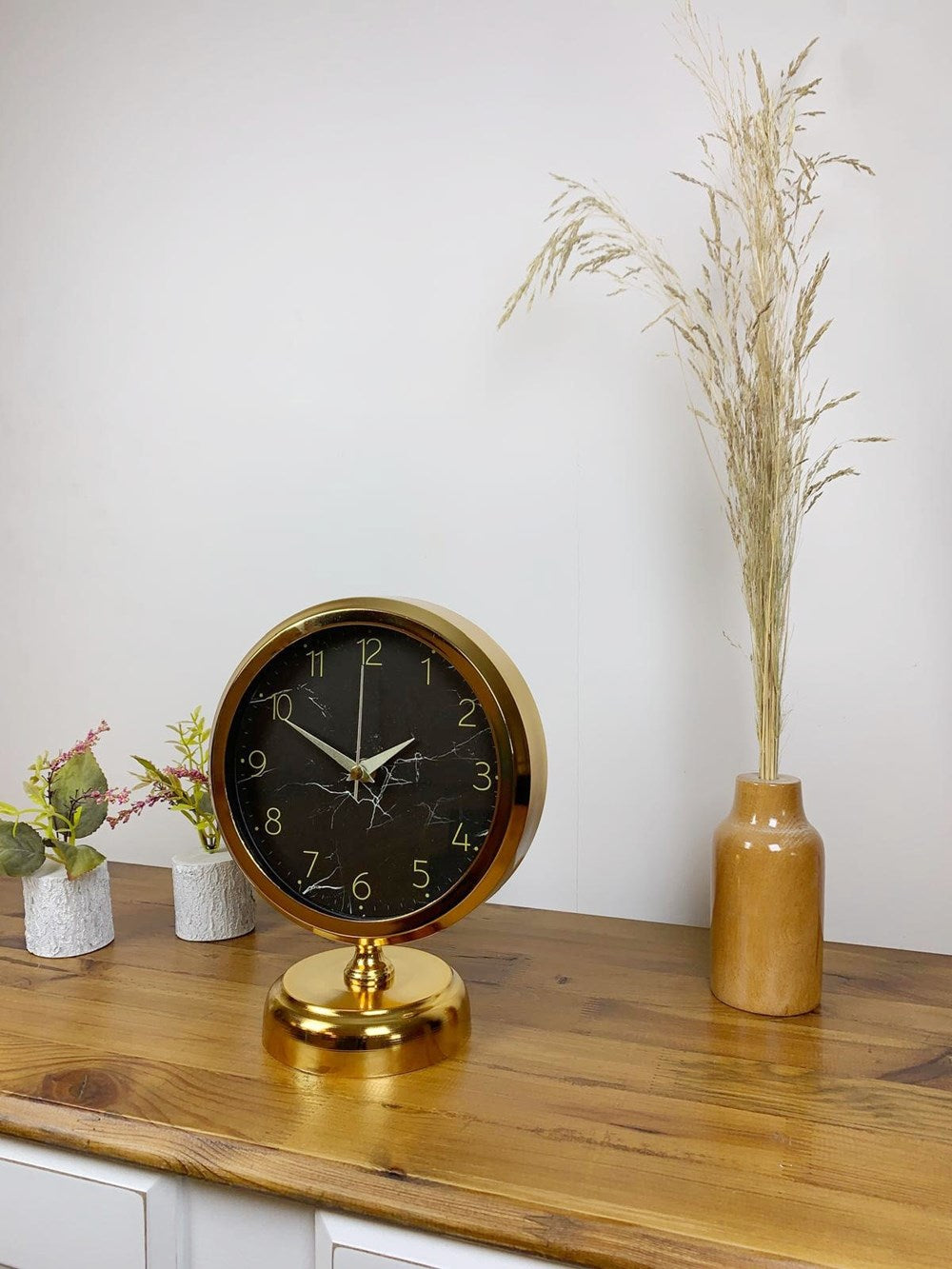 Gold Metal Mermer İlhamı Masa Saati 25×20 cm