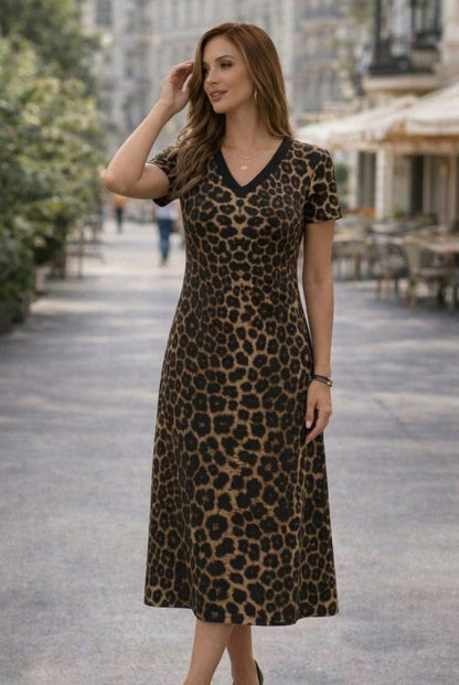 Kadın Kısa Kollu V Yakalı Leopar Desenli Kısa Süprem Elbise