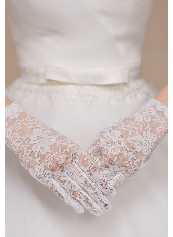 White Short Lace Gloves