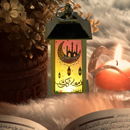 مصباح LED بقبة مربعة صغيرة بطابع رمضاني