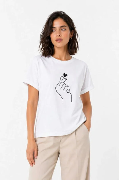 Kore Parmak Kalp Aşk Temalı Minimal Baskılı Tişört Yazlık Kısa Kol T-Shirt  - Beyaz