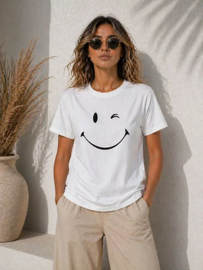 Minimal Gülümseyen Yüz Baskılı Tişört Kısa Kol Yazlık T-Shirt - Beyaz