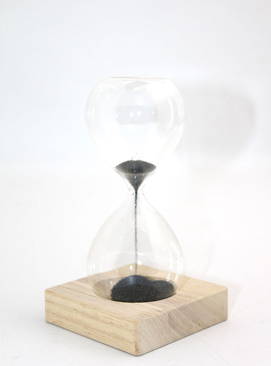 Magnetic Hourglass Model 2