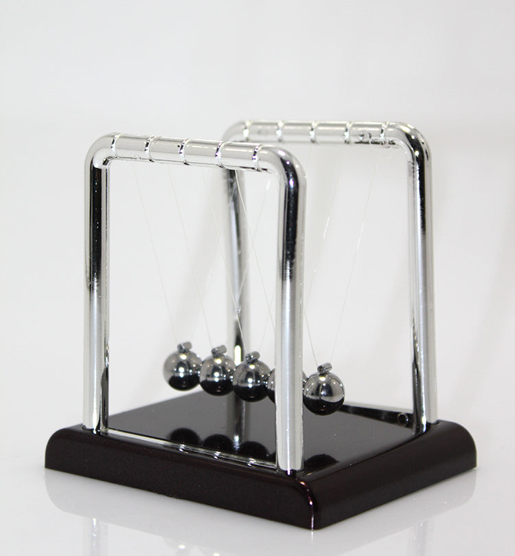 Newton's Cradle Balance Model 1