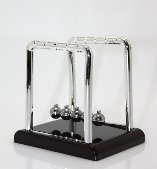 Newton's Cradle Balance Model 1