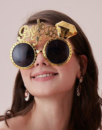 نظارة عروس ذهبية اللون مكتوب عليها Bride To Be بحجم 15×10 سم (5347)