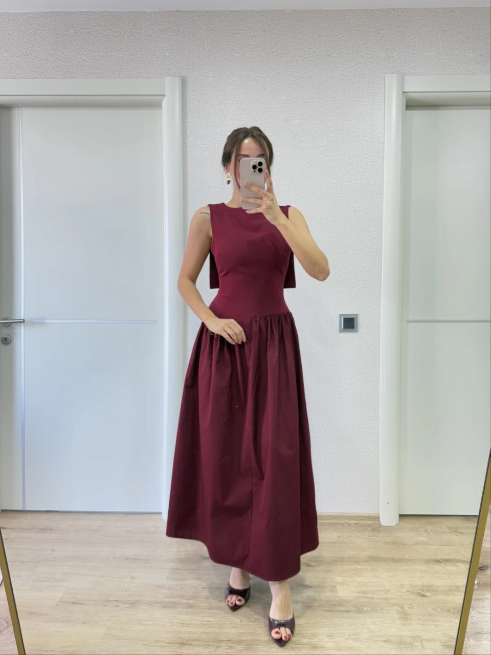 Women's Long Crepe Dress with Winged Back and Front Dart Detail - Burgundy