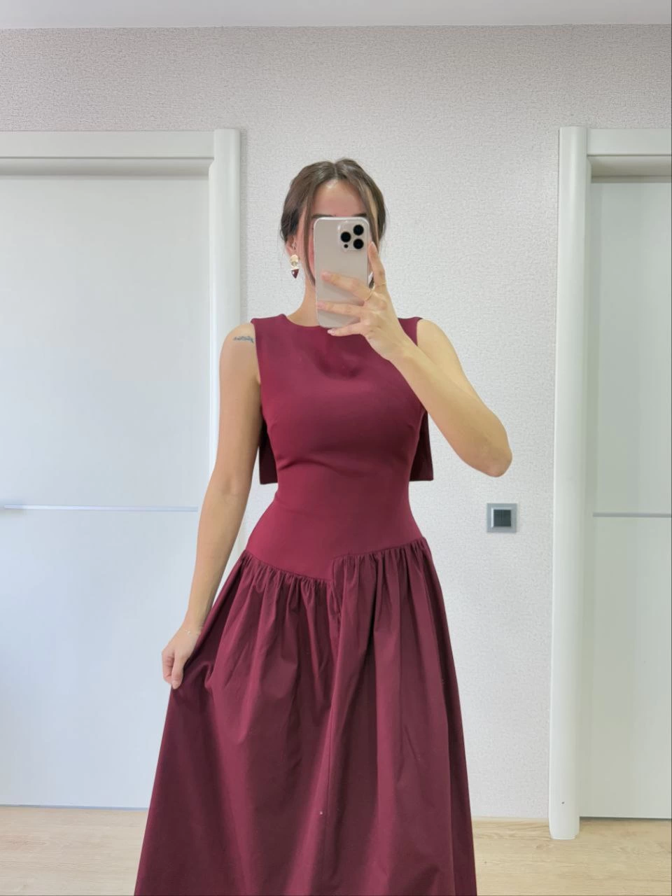Women's Long Crepe Dress with Winged Back and Front Dart Detail - Burgundy