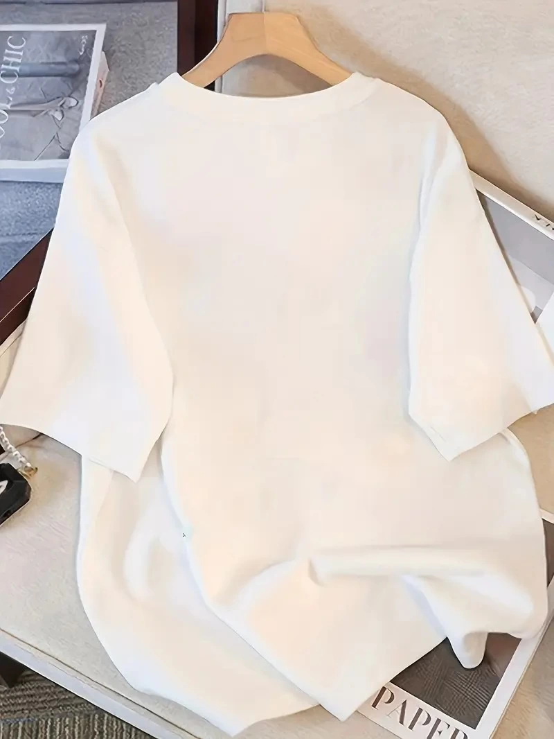 Kadınlar için Şık Siyah Kedi Grafik Tişört - Oversize Kısa Kollu Üst, Nefes Alabilir Polyester Karışımı, Makinede Yıkanabilir - Mükemmel Yaz Modası - Beyaz