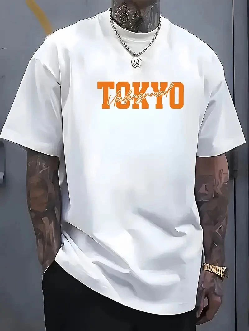 Erkek Turuncu Spor Araba Grafik Tişört - "TOKYO" Baskılı Günlük Oversize Kısa Kollu Tişört, Yetişkinler için Yazlık Giyim, Turuncu Araba Tasarımı - Beyaz