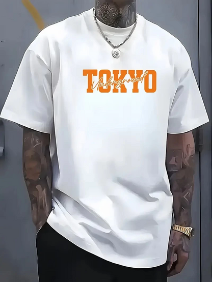 Erkek Turuncu Spor Araba Grafik Tişört - "TOKYO" Baskılı Günlük Oversize Kısa Kollu Tişört, Yetişkinler için Yazlık Giyim, Turuncu Araba Tasarımı - Beyaz