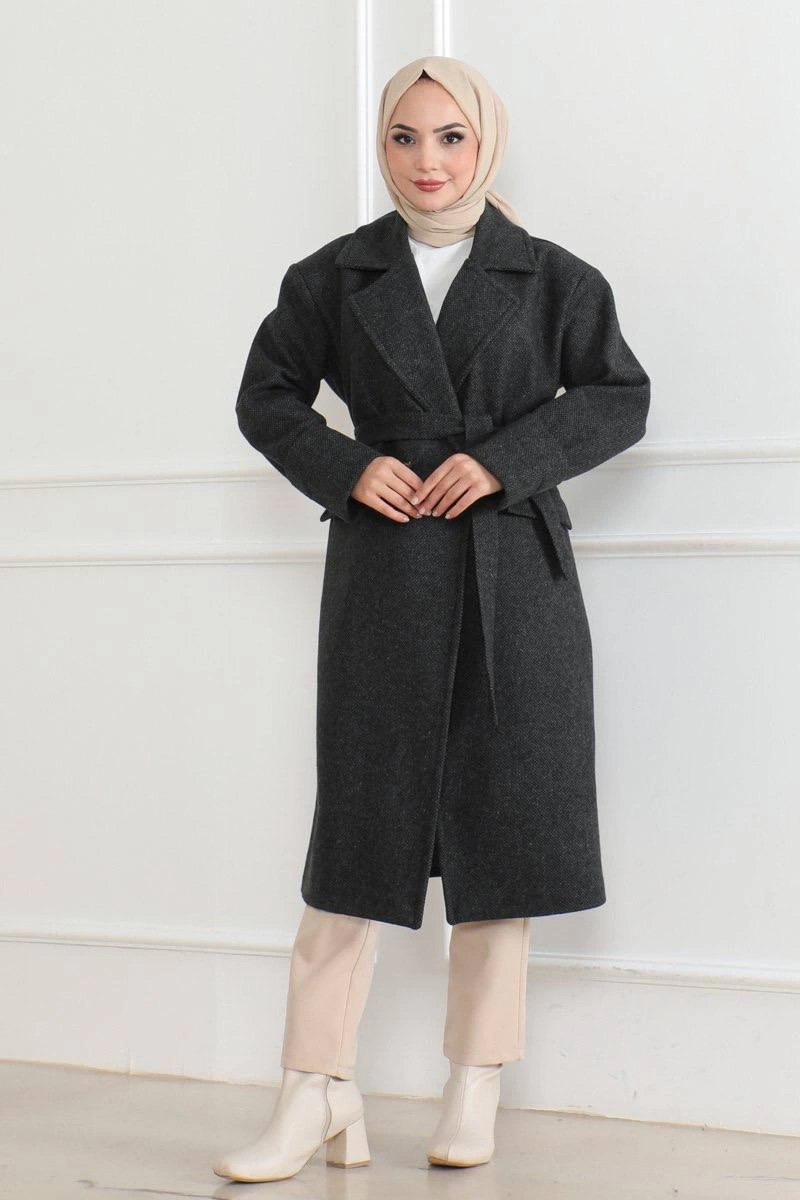 Kadın Kaşe Kaban - Uzun Boy 115 cm Kruvaze Yaka Kuşaklı Astarlı Kışlık Tesettür Kaban, Yünlü Dokuma Kaşmir Kumaş, Cepli Oversize Rahat Kalıp Şık Modern Kaban Mont Modeli (Günlük ve Özel Gün Kombinlerine Uygun) - Siyah