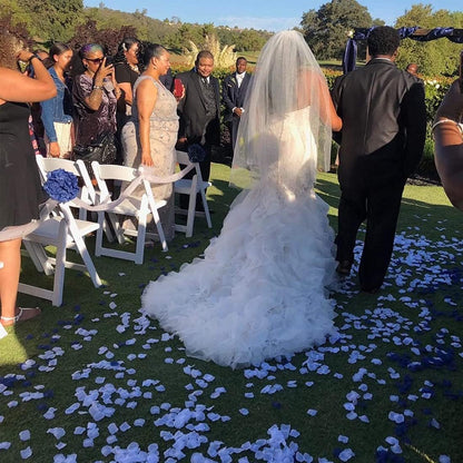 White Rose Petal Shaped Confetti 1 Pack 100 Pieces (5347)