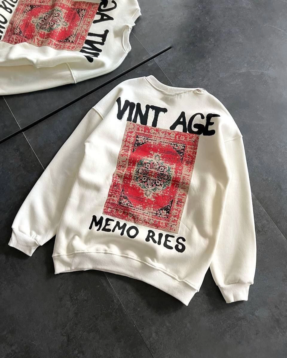 Round Neck Three-Thread Printed Oversize Sweatshirt - White