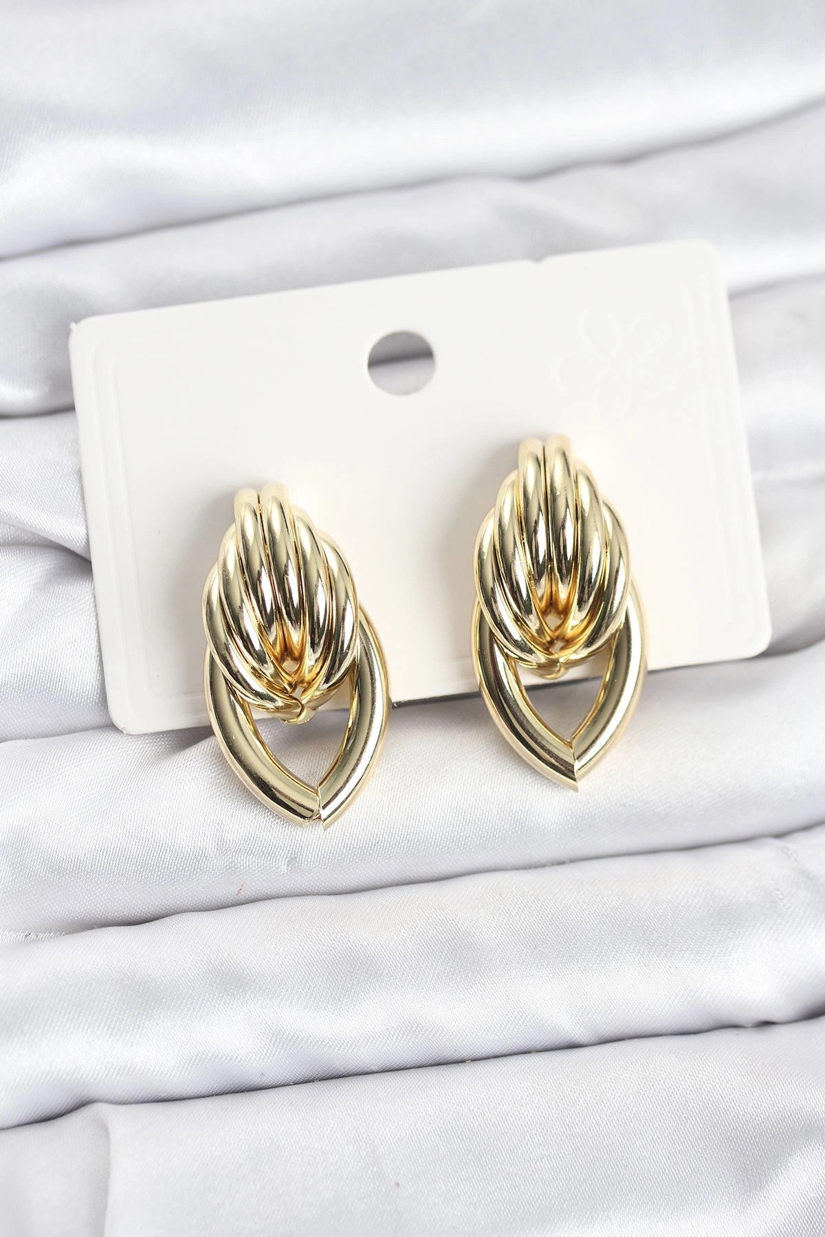 Mey İthalat® Pirinç Gold Renk Sarmal Damla Model Vintage Kadın Küpe