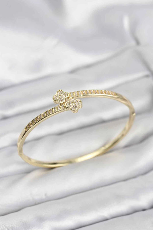Mey İthalat® Pirinç Gold Renk Zirkon Taşlı Yonca Model Kadın Kelepçe Bileklik