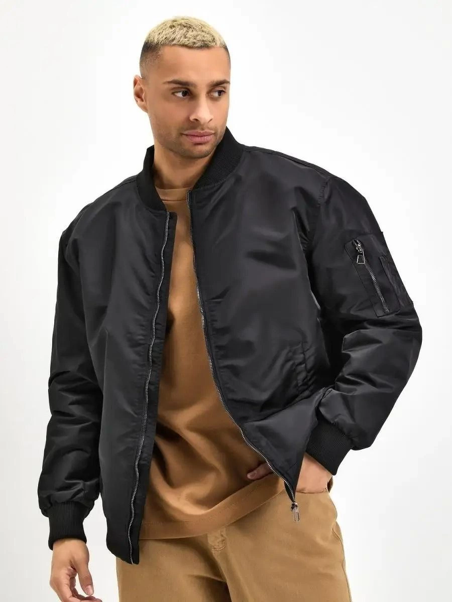 Unisex Siyah Bomber Mont - Su İtici Kumaş, Kapitone Astarlı, Fermuarlı ve Günlük Kullanıma Uygun Ceket- Siyah