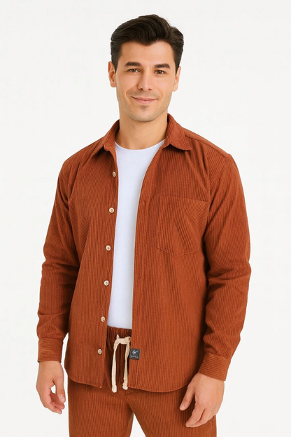 Erkek Kadife Oversize Takım - Gömlek ve Pantolon İkili Set Füme Corduroy Şıklığı, Rahat ve Zarif Duruş Yumuşak Dokulu Kadife Kumaş, Düğmeli Gömlek Üst ve Lastikli Pantolon Alt Parça ile Gün Boyu Konfor- Kiremit