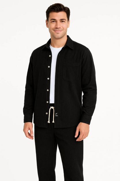 Erkek Kadife Oversize Takım - Gömlek ve Pantolon İkili Set Füme Corduroy Şıklığı, Rahat ve Zarif Duruş Yumuşak Dokulu Kadife Kumaş, Düğmeli Gömlek Üst ve Lastikli Pantolon Alt Parça ile Gün Boyu Konfor- Siyah