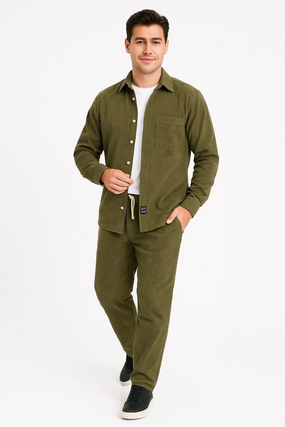 Erkek Kadife Oversize Takım - Gömlek ve Pantolon İkili Set Füme Corduroy Şıklığı, Rahat ve Zarif Duruş Yumuşak Dokulu Kadife Kumaş, Düğmeli Gömlek Üst ve Lastikli Pantolon Alt Parça ile Gün Boyu Konfor- Haki