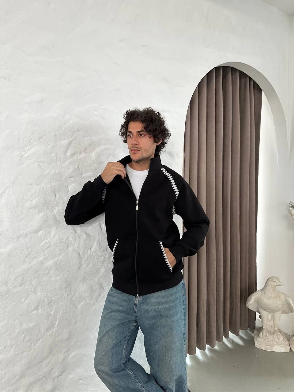 Men's Oversize Stand Collar Zippered Sweatshirt - Chain Embroidered Kangaroo Pocket - Black
