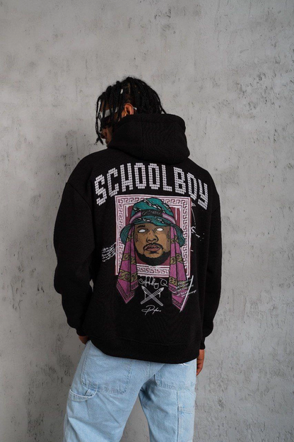 سويت شيرت رجالي بغطاء للرأس مطبوع عليه "SCHOOL BOY" - أسود