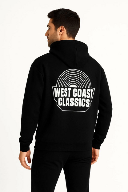 هودي رجالي بغطاء للرأس - سويتشيرت شتوي واسع من ثلاث خيوط سميكة بقلنسوة، بطبعة "West Coast Classics" أمامية وخلفية، جيب كانجارو - نمط كاجوال - أسود