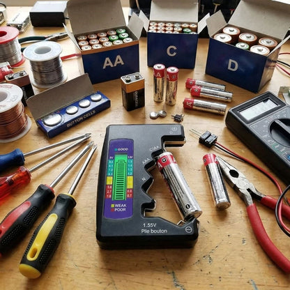 Evrensel Dijital Pil Test Cihazı - AA, AAA, C, D, N, 9V ve Düğme Pil Uyumlu Mini Pil Kapasite & Seviye Ölçer (5347)