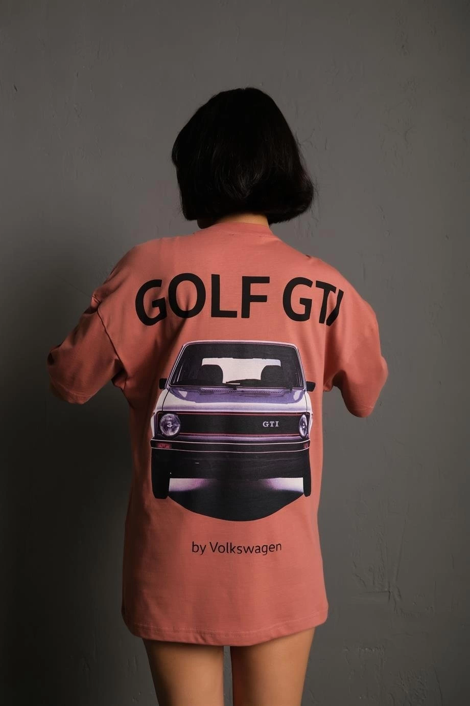 Kadın Oversize Baskılı Tişört - Golf GTI Retro Araba Desenli, Ön & Arka Dijital Baskı, Sokak Modası Stil- Gül Kurusu