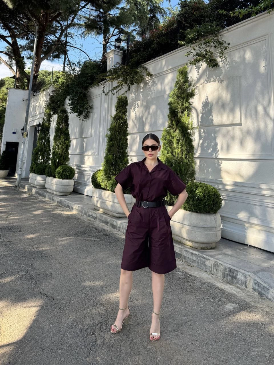 Women's Collared Shirt and Belted Shorts Set - Burgundy