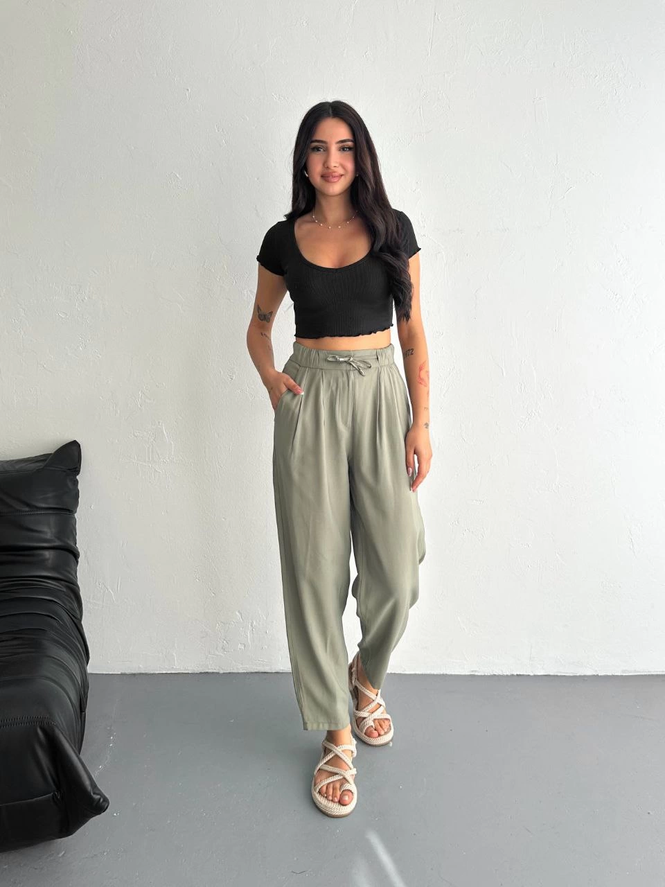 Women's High Waisted Tie-Waist Pocketed Relaxed Leg Trousers - Water Green