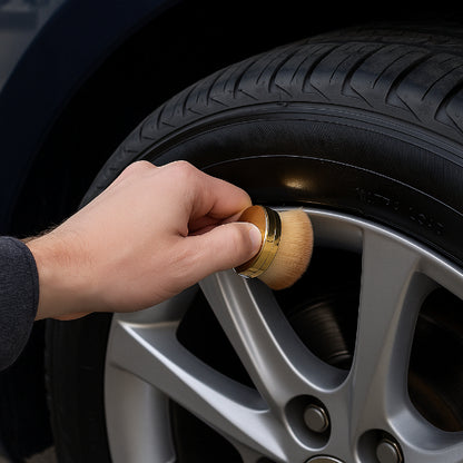 Reservoir Tire Shine Brush